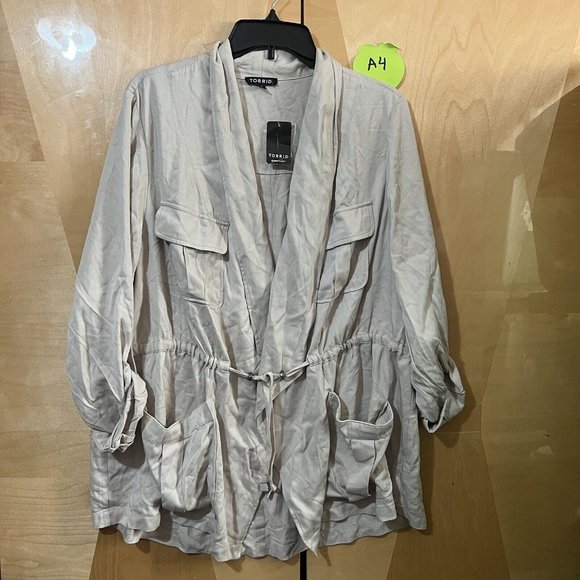 torrid Tops - Torrid Womens Blouse Plus 2X Double Extra Large Beige Stone Rayon Twill New